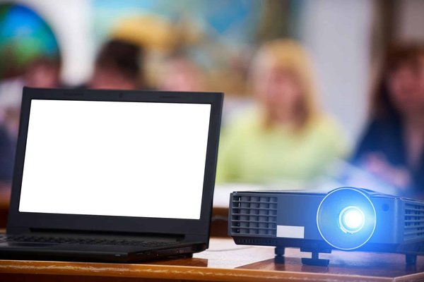 Augmenter la qualité de votre cadre professionnel grâce à des solutions d'intégration audiovisuelle personnalisées